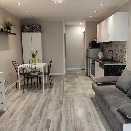 Kghn Wyszynskiego Apartment *